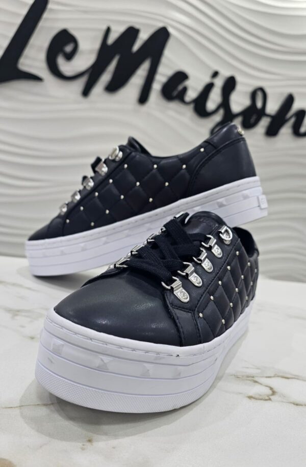 Zapatillas Guess con plataforma plana