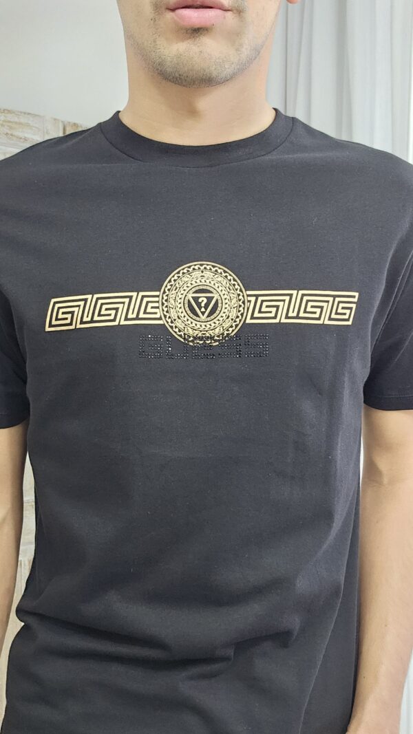 Remera Guess - Imagen 2