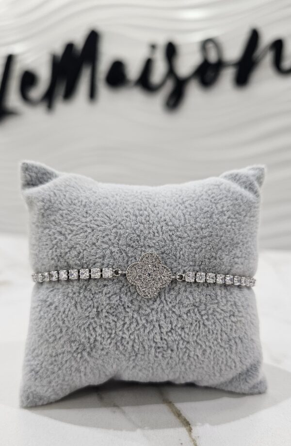 Pulsera Akira trébol