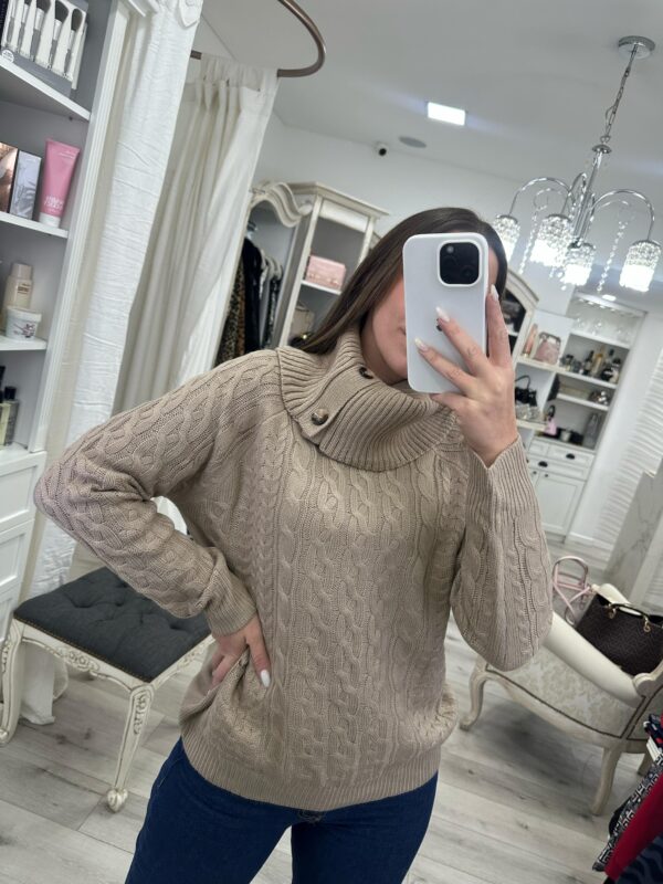 Sweater Shein cuello volcado con botones