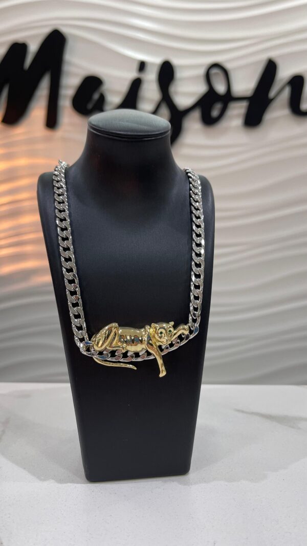 Collar Akira plata con tigre dorado