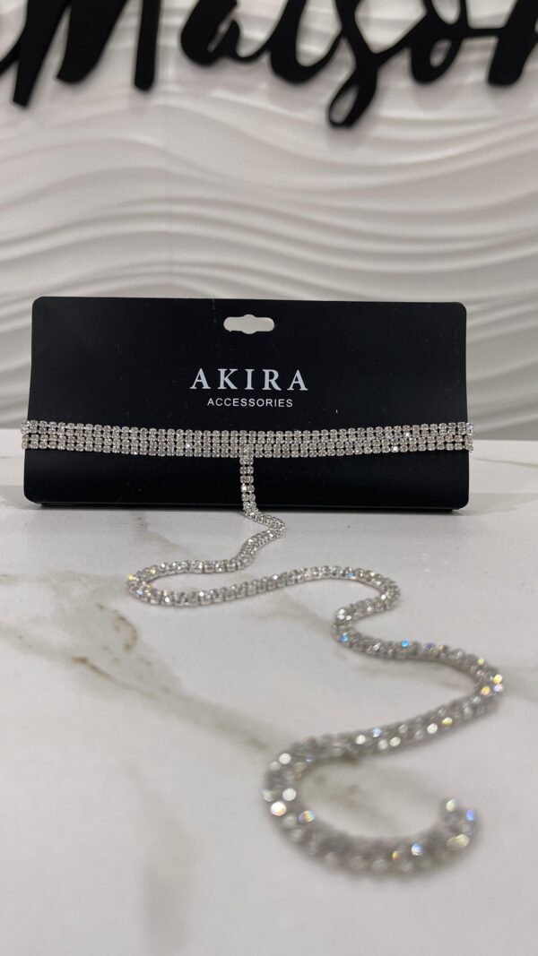 Choker Akira con tira central en cristales