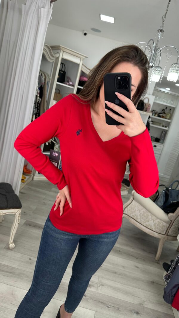 Remera Polo escote V manga larga