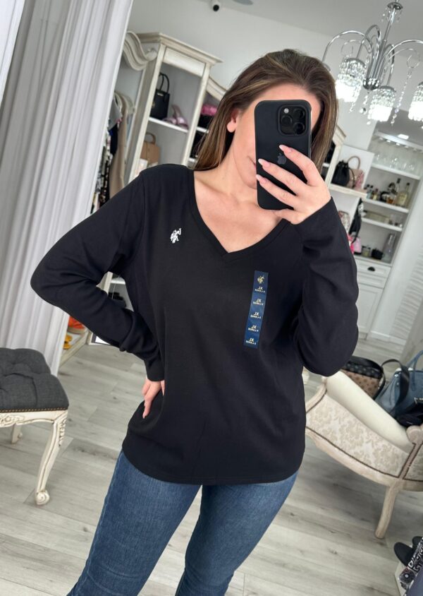 Remera Polo escote V manga larga