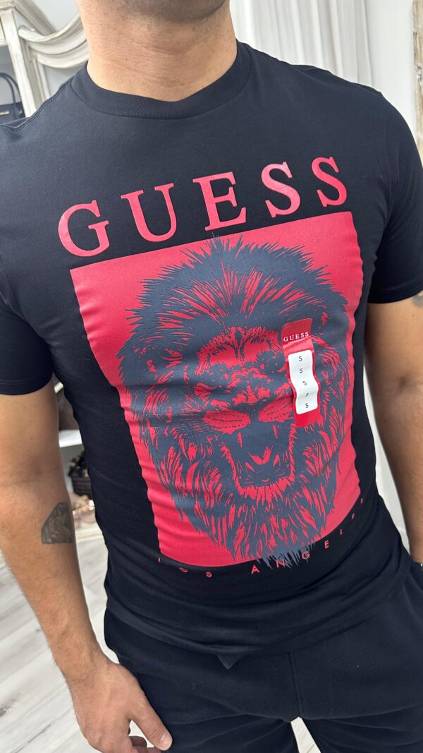 Remera Guess