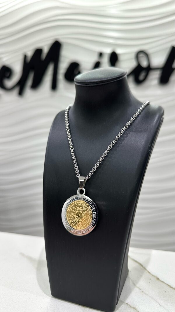 Collar medalla calendario Maya con cadena