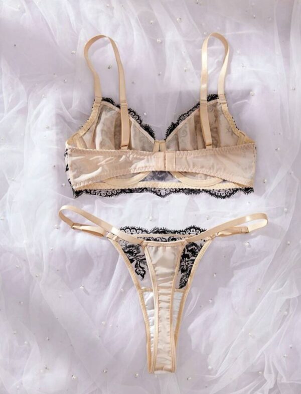 Conjunto Shein corpiño y less tull bordado - Imagen 2