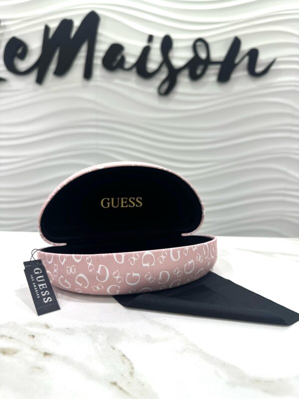 Porta lentes Guess rígido - Imagen 2