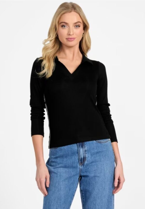 Remera Guess cuello polo guarda lateral manga larga