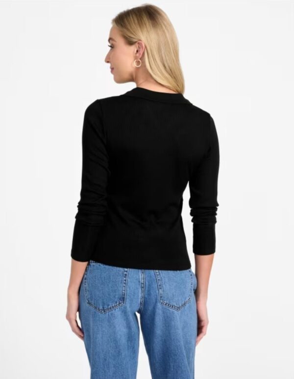 Remera Guess cuello polo guarda lateral manga larga - Imagen 2