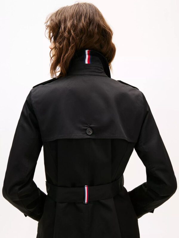 Piloto Tommy Hilfiger cruzado con botones y cinto - Imagen 4
