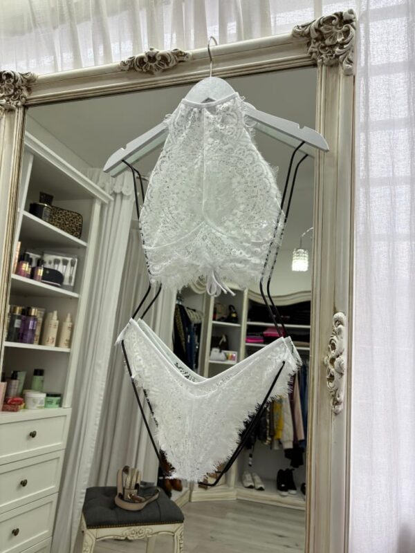Conjunto hot de encaje blanco