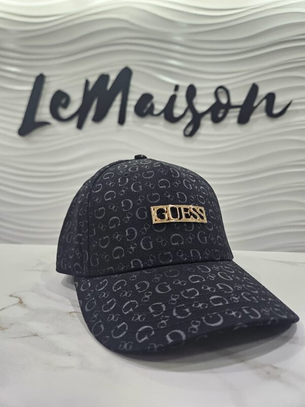Gorra Guess