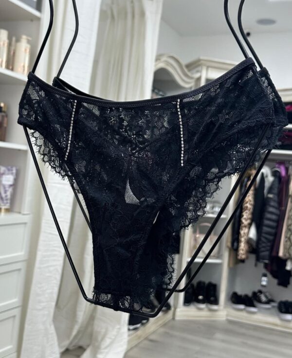Less Intimissimi