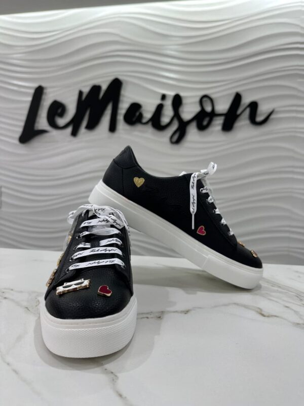 Zapatillas Karl Lagerfeld con pines - Imagen 2