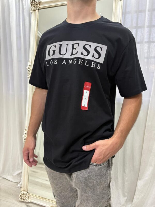 Remera Guess manga corta